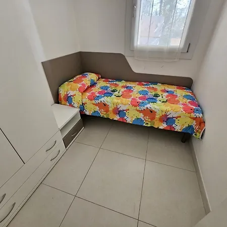 Modern Getaway In For 5