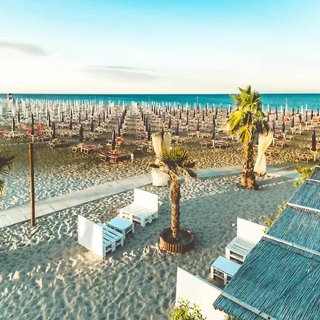 Modern Getaway In For 5 * Rosolina Mare